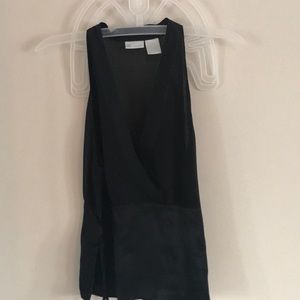 Super cute Jennifer Lopez blouse.